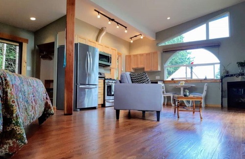 Gibsons House | Coach House in the Trees