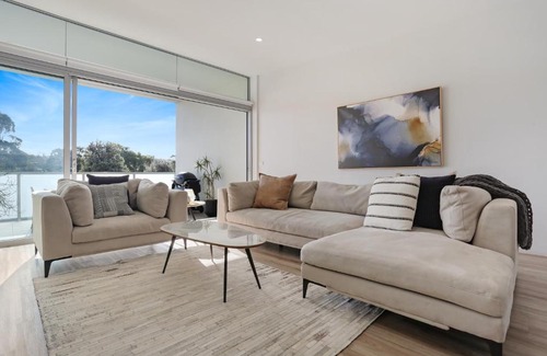 Merimbula Apartment | Coast 21 - 3 bedroom pool side apartment