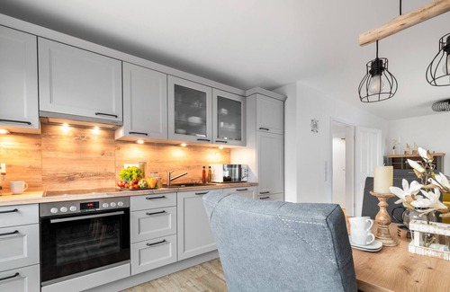 Westerdeichstrich Apartment | Coast 8 - 2 bedrooms, shower room, balcony, stylishly furnished