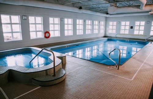 Canmore Hotel | Coast Canmore Hotel & Conference Centre