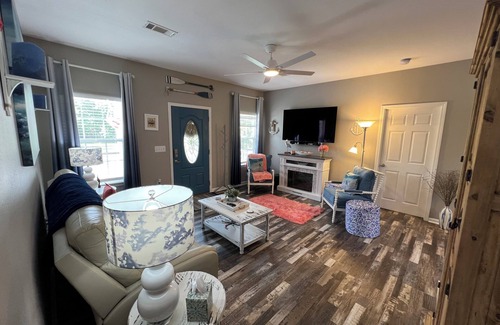 St. Martin House | Coast home on bayou. Clean, family-sized, and close to everything!