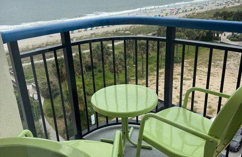 Myrtle Beach Condo | Coastal 2 Bedroom Condo-Oceanfront Views-Boardwalk 639 and 640