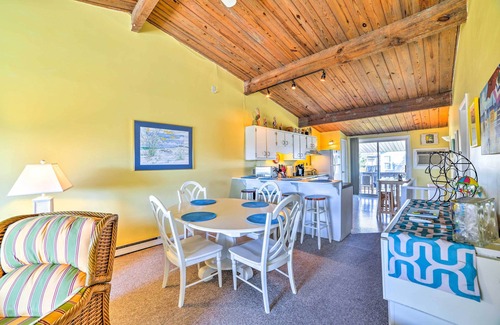 Atlantic Beach Cottage | Coastal Atlantic Beach Duplex < 1 Mi to Boardwalk!