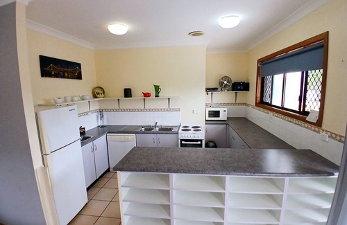 Coffs Harbour Hotel | Coastal Bay Motel Coffs Harbour