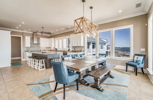 Grande Lagoon South House | Coastal Bliss: Private Beach & Stunning Views