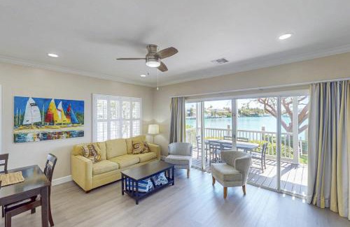 Marathon House | Coastal Bliss