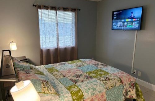 Palm Beach - West Palm Beach Apartment | Coastal Breeze - 2BR Apartment