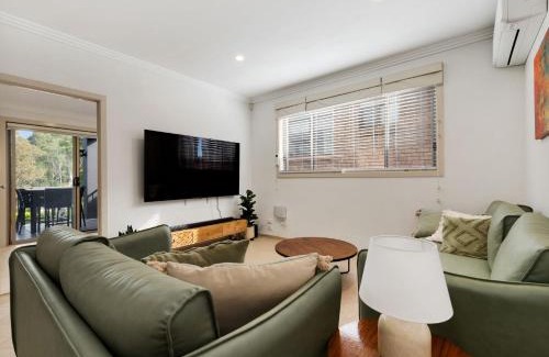 Catalina House | Coastal Breeze in Catalina with Ocean Views