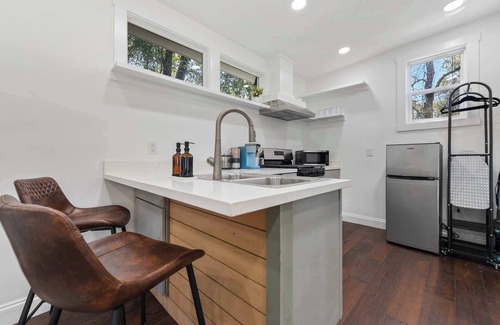 Gulfport Apartment | Coastal Cabana - Studio - Close to beach and Mississippi City