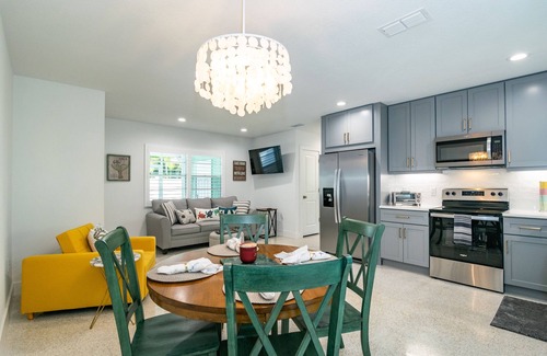Ilexhurst House | Coastal Calm Steps from the Beach