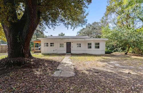 Gulfport House | Coastal Casa -Charming 3 Bedroom House