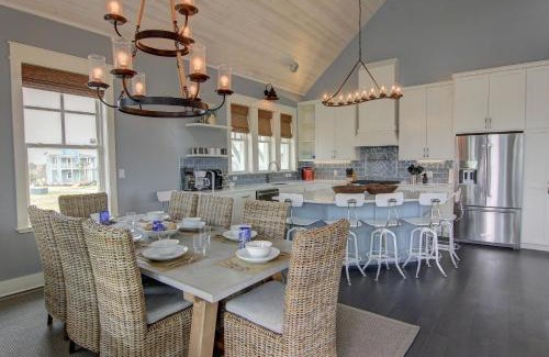 Cinnamon Shore House | Coastal Charm 258 HI