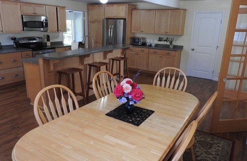 Gold Beach House | Coastal Charm: SW Oregon home on quiet 2+ acres, 5min. to the beach!
