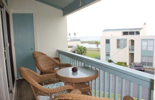 Sailhouse Apartment | Coastal Charm