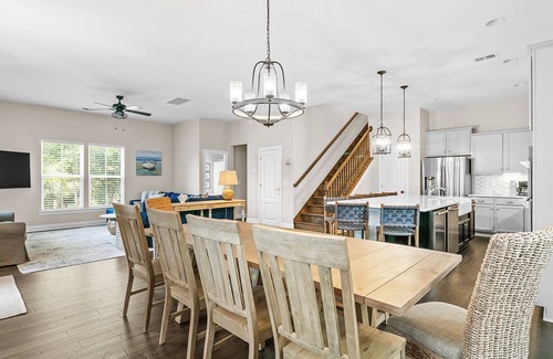 West Beach House | Coastal Charm, Walk to Beach, 2 Primary Suites, Outdoor Cabana and Bar!