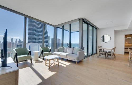 Broadbeach Apartment | Coastal Chic 2BR Steps to Beach and Dining