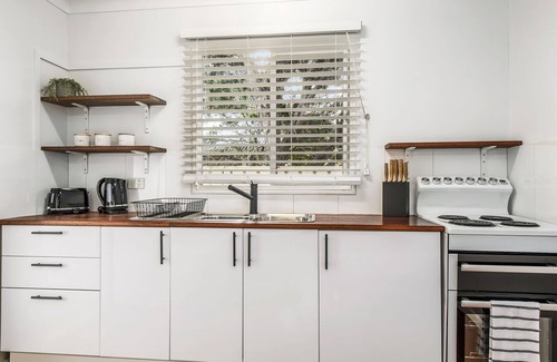 Crescent Head Apartment | Coastal Chic Apartment Only Minutes to the Beach