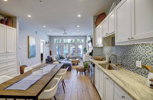 Cinnamon Shore Condo | Coastal-Chic Condo w/Designer Details+All Amenities@Cinnamon Shore!