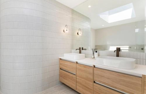 Mairangi Bay House | Coastal Chic - Luxury at the Beach