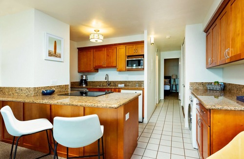 Maalaea Condo | Coastal Chic Ocean Front Stunning View w AC