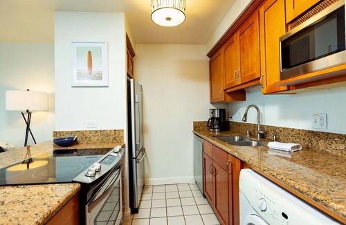 Maalaea Condo | Coastal Chic Ocean Front Stunning View w AC