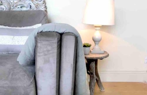 Kinsale House | Coastal Chic waterfront studio