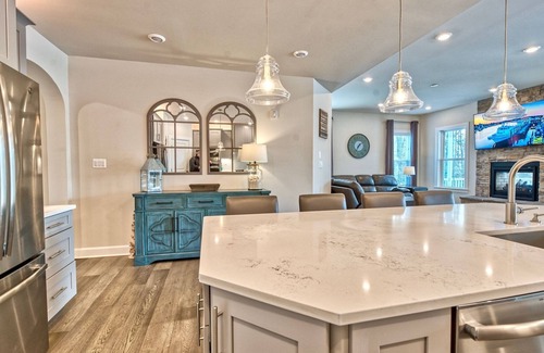 Lewes House | Coastal Club * 4BR Luxury House * Sleeps Up to 10