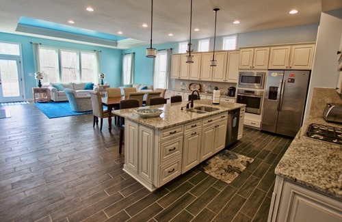 Lewes House | Coastal Club * 5BR, 4 Full Baths, 3 Suites WATERFRONT * Sleeps Up to 12