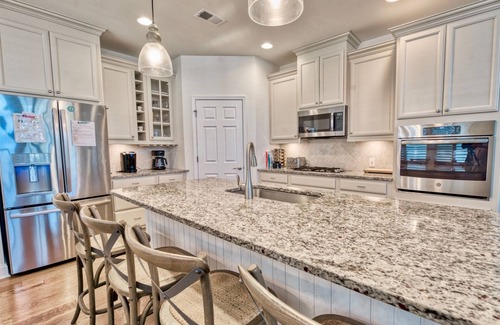 Lewes House | Coastal Club * 6BR Luxury Beach House * 5.5 Baths * Sleeps 12