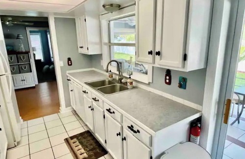 Bradenton House | Coastal Coconut Cove near Anna Maria Island