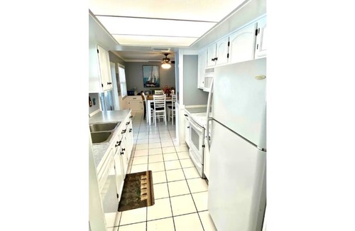 Bradenton House | Coastal Coconut Cove near Anna Maria Island