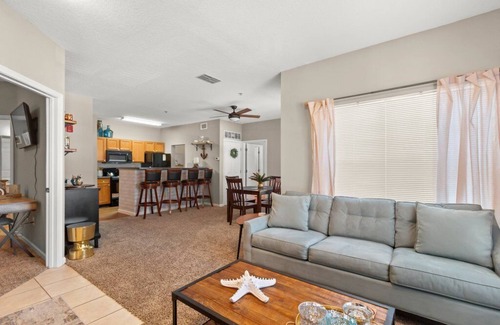 Seminole Condo | Coastal Comfort & Pool