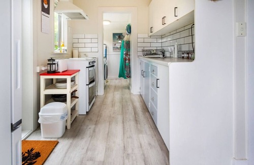 Redcliffs House | Coastal Comfort: Spacious 3BR Getaway in Redcliffs
