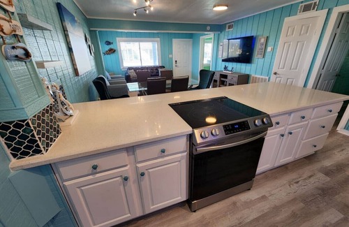 Acapulco Village Apartment | Coastal Comfort—Walk to Waves