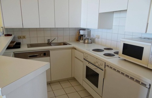 Nieuwpoort-aan-Zee Apartment | Coastal Comfort with Parking