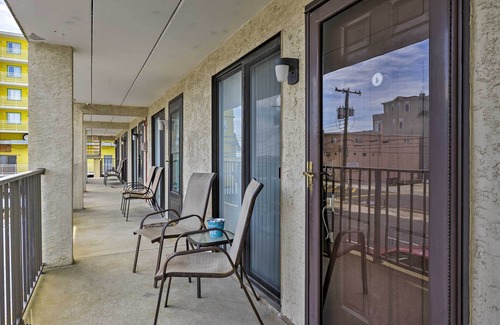 North Wildwood Condo | Coastal Condo w/Pool, 1 Block to Wildwood Beach!