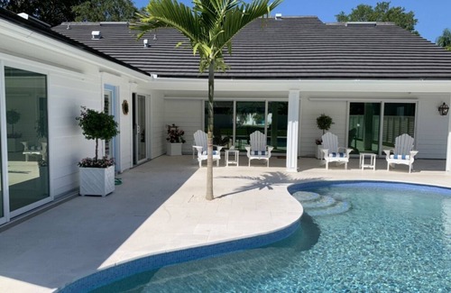 South Sarasota House | Coastal Contemporary in “The Landings” tennis community ~ Siesta Key.