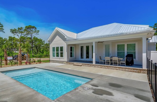 Panacea Cottage | Coastal Cottage on the Forgotton Coast of St Teresa, Florida