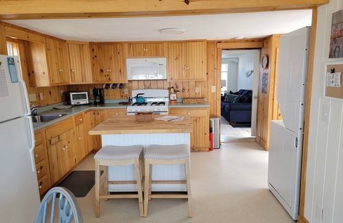 Wells House | Coastal cottage w/views - newly decorated - 1 min walk to beautiful Wells Beach!