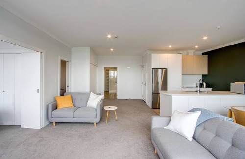 Bluff Hill House | Coastal Crib - Napier Holiday Apartment