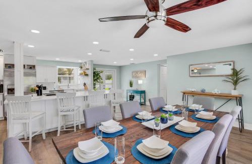 Palma Sola House | Coastal Escape by SkyRun Anna Maria