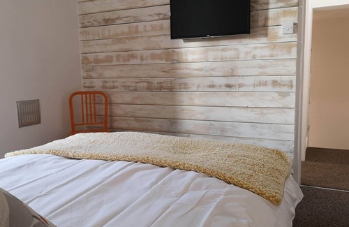 Sandgate Apartment | Coastal Escape Sandgate