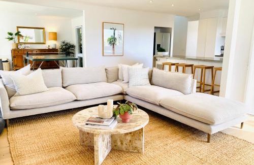 Frankston South House | Coastal Family Haven with Pool - Mornington Peninsula