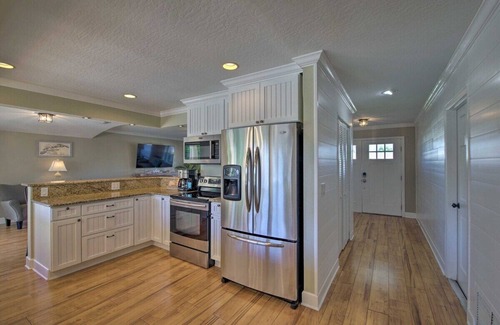 Golden Beach Estates House | Coastal Getaway-Heated Pool-Walk to Beach