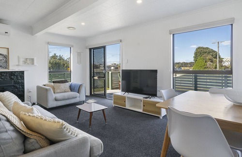 Foxton Beach House | Coastal Gem - Foxton Beach Holiday Home
