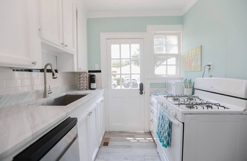 Cottage Line Cottage | Coastal Getaway At Ocean View Beach