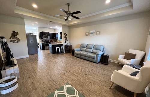 Pensacola House | Coastal Getaway near Pensacola beach, Downtown & NAS + walk to bayou & marinas