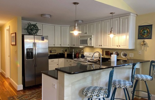 Morehead City House | Coastal hideaway in downtown Beaufort. Walk to shops and restaurants!