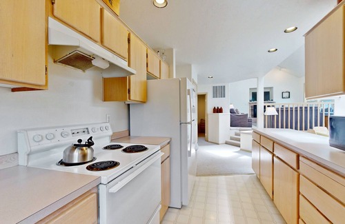 Gleneden Beach House | Coastal Hideaway in Quiet Community | Stroll to Uncrowded 7-Mile Beach