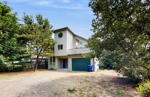 Gleneden Beach House | Coastal Hideaway in Quiet Community | Stroll to Uncrowded 7-Mile Beach